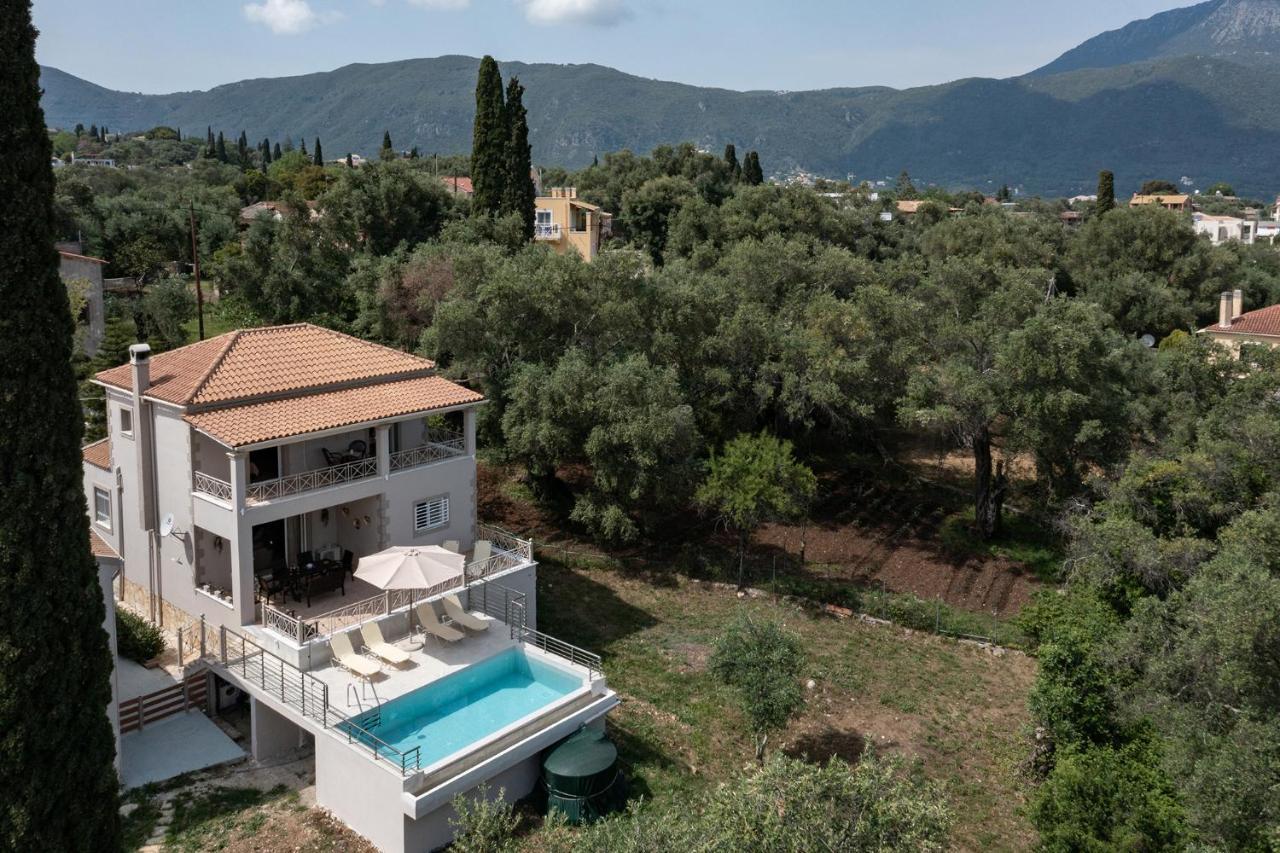 Vilă Mythos With Infinity Pool